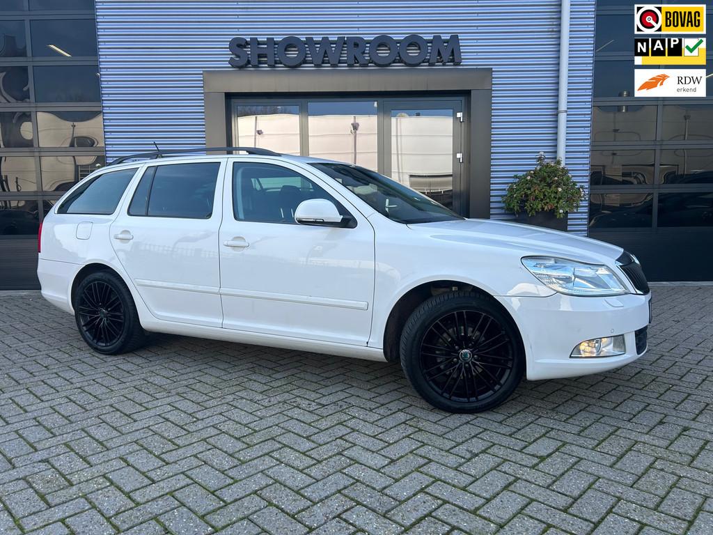 Skoda Octavia Combi 1.2 TSI Elegance Business Line Automaat|, Auto's, Skoda, Bedrijf, Te koop, Octavia, ABS, Airbags, Airconditioning