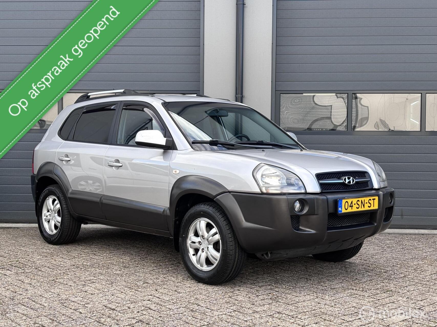Hyundai Tucson 2.0i Dynamic ZEER NETTE AUTO, 4 cilinders, Origineel Nederlands, Handgeschakeld, Metallic lak