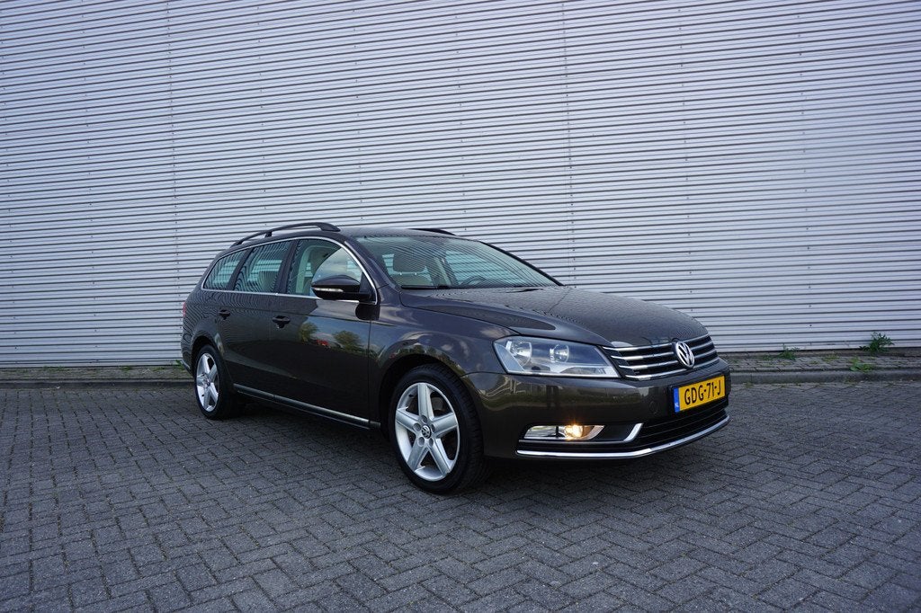 Volkswagen Passat Variant 1.4 TSI Highline BlueMotion AUTOMA, Auto's, Euro 5, Stof, Gebruikt, Beige