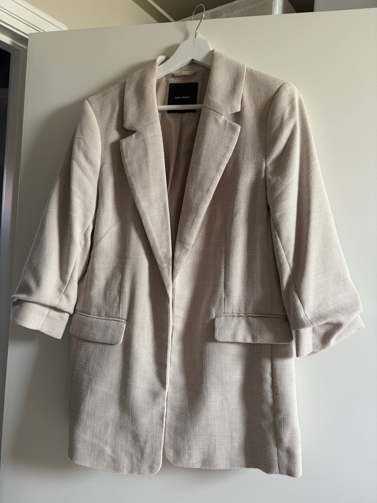 Blazer en broek van vero moda maat M beige linnen look, Ophalen of Verzenden, Zo goed als nieuw, Maat 38/40 (M), Beige