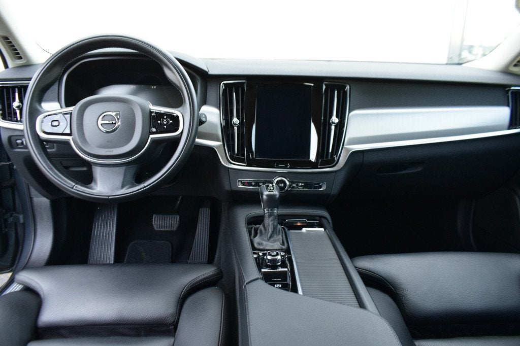 Volvo V90 2.0 T4 Momentum Business/Parkeer/Winterline/pakket, Auto's, Volvo, 1969 cc, 1616 kg, Zilver of Grijs, 750 kg