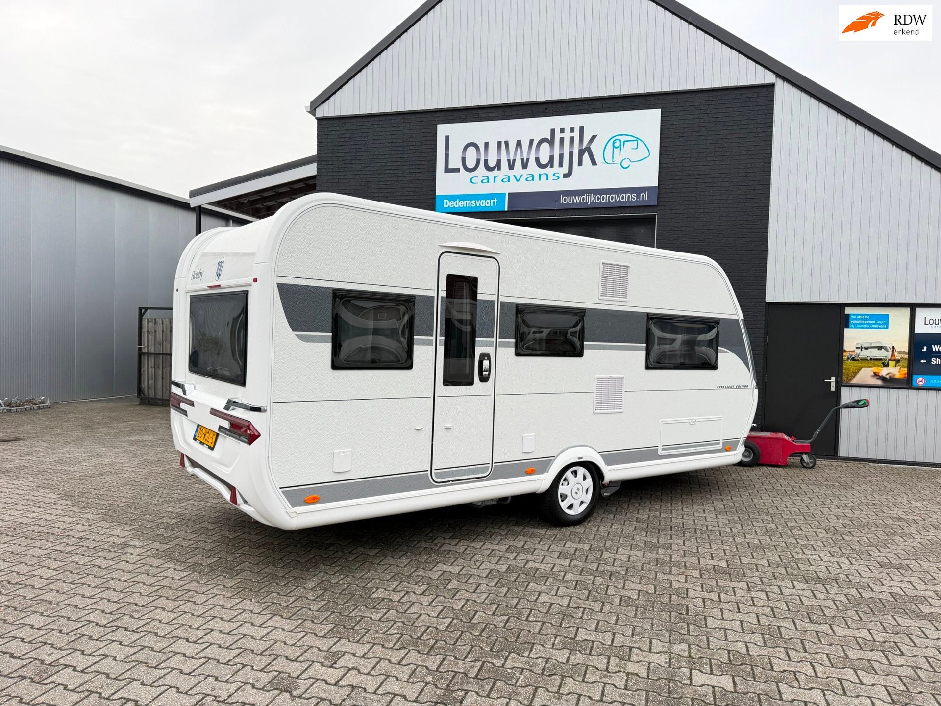 HOBBY Excellent 495 UL ’26 (Mover, Enkele Bedden), Rondzit, Hobby, 7 tot 8 meter, Bedrijf