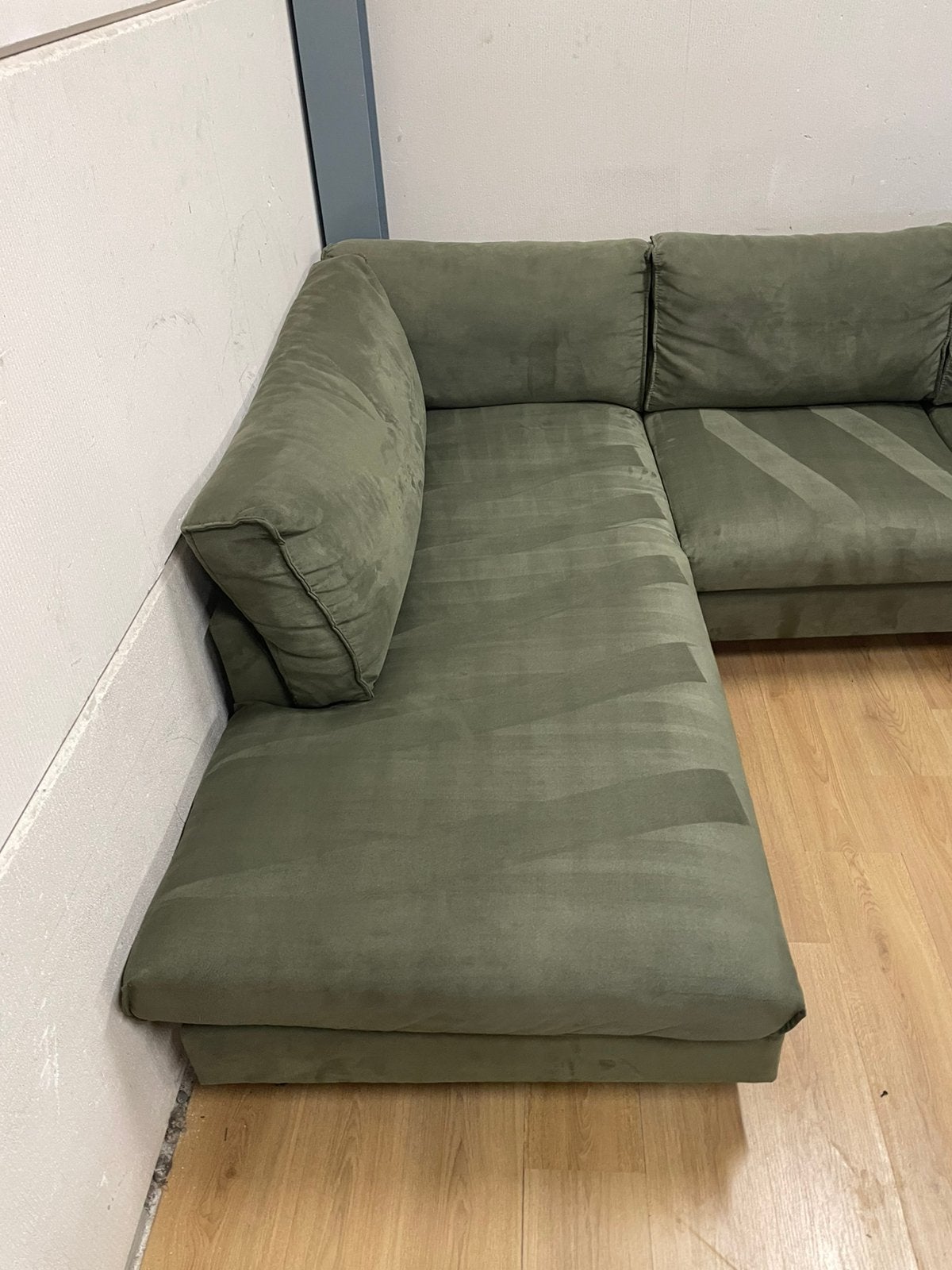Mooie luxe suede groene hoekbank - GEREINIGD!!!, Ophalen, 250 tot 300 cm, Luxe, Hoekbank