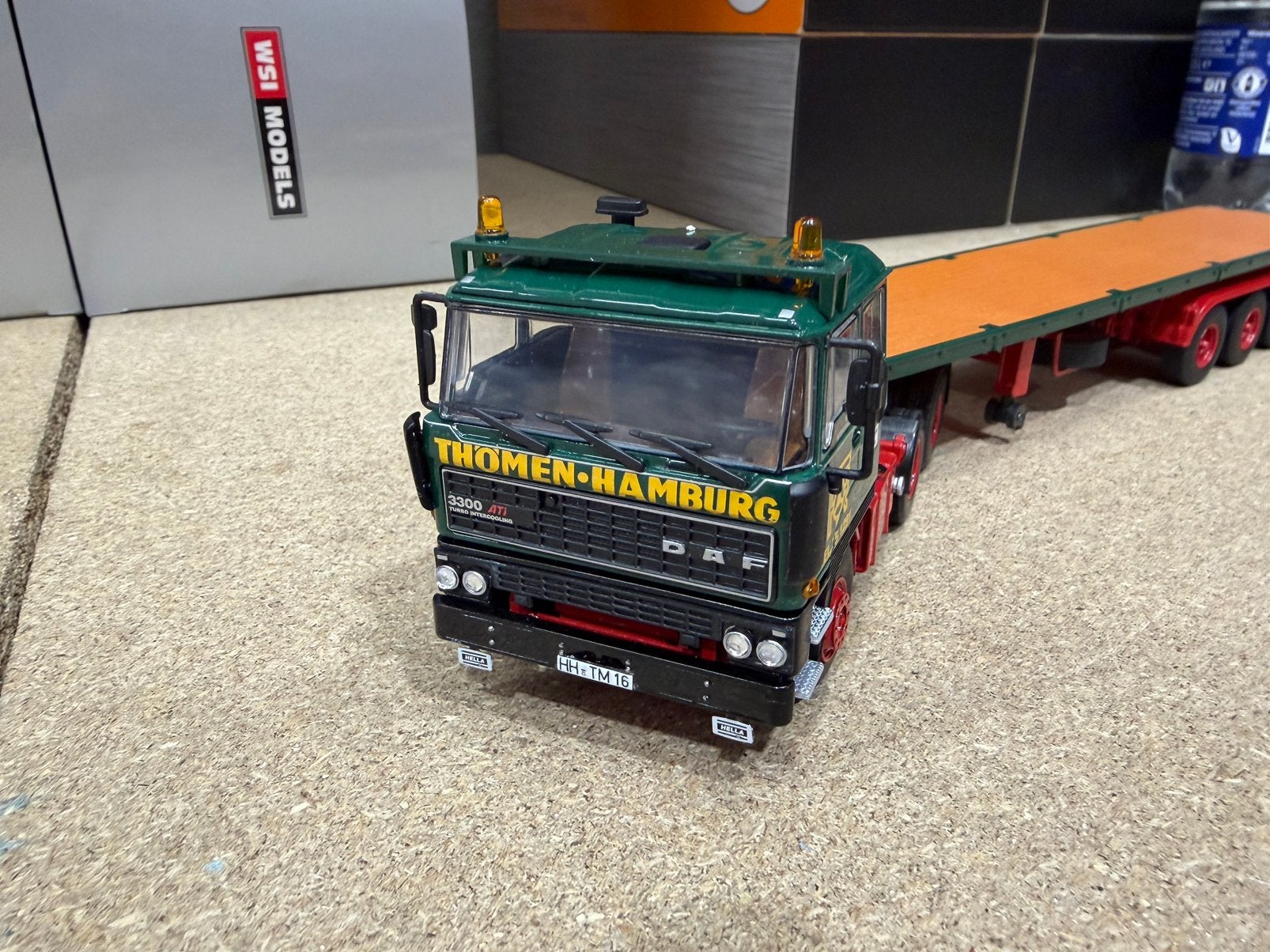 WSI DAF 3300 CLASSIC THOMEN 6x4, Ophalen of Verzenden, Nieuw, Bus of Vrachtwagen, Wsi