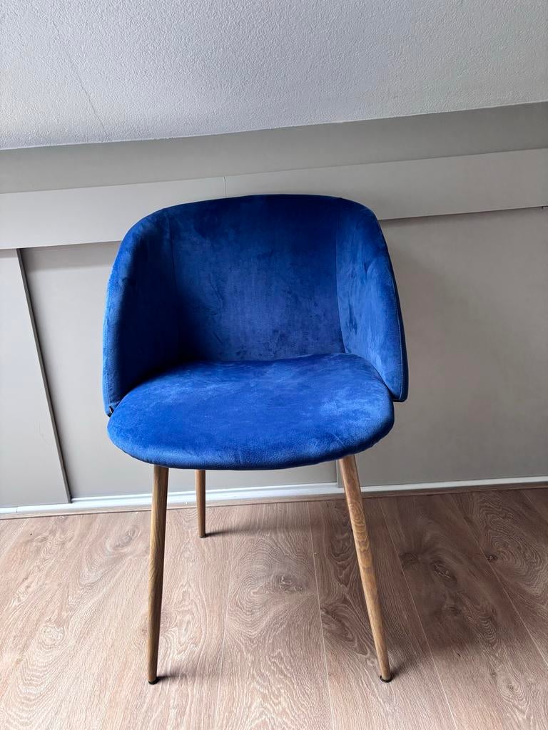 Blauwe velvet stoel van Sostrene Grene - Perfect!, Blauw, Ophalen of Verzenden, Zo goed als nieuw, Eén