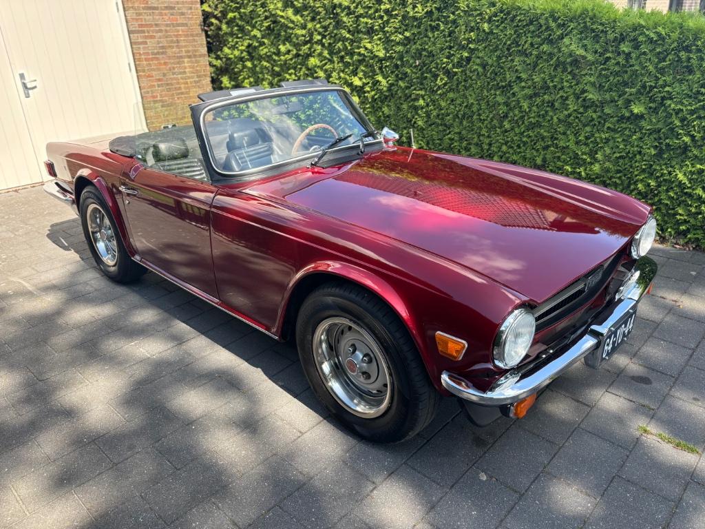 Triumph TR6 2.5 ltr - Overdrive – 1976 - Uitstekende staat , Auto's, TR6, Zwart, Cabriolet, 2498 cc