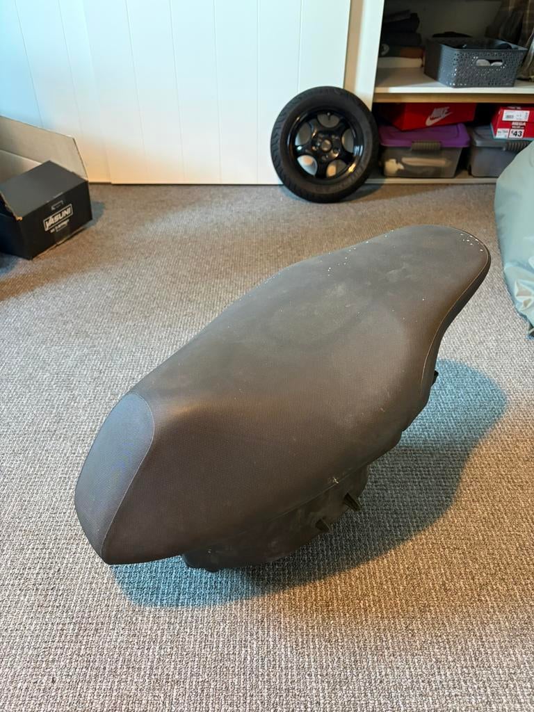 Zadel Yamaha Jog R, Ophalen of Verzenden, Zo goed als nieuw, Yamaha