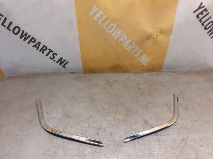 Grille Lijst van een Suzuki Celerio, Auto-onderdelen, Carrosserie en Plaatwerk, Ophalen of Verzenden, 3 maanden garantie, Gebruikt