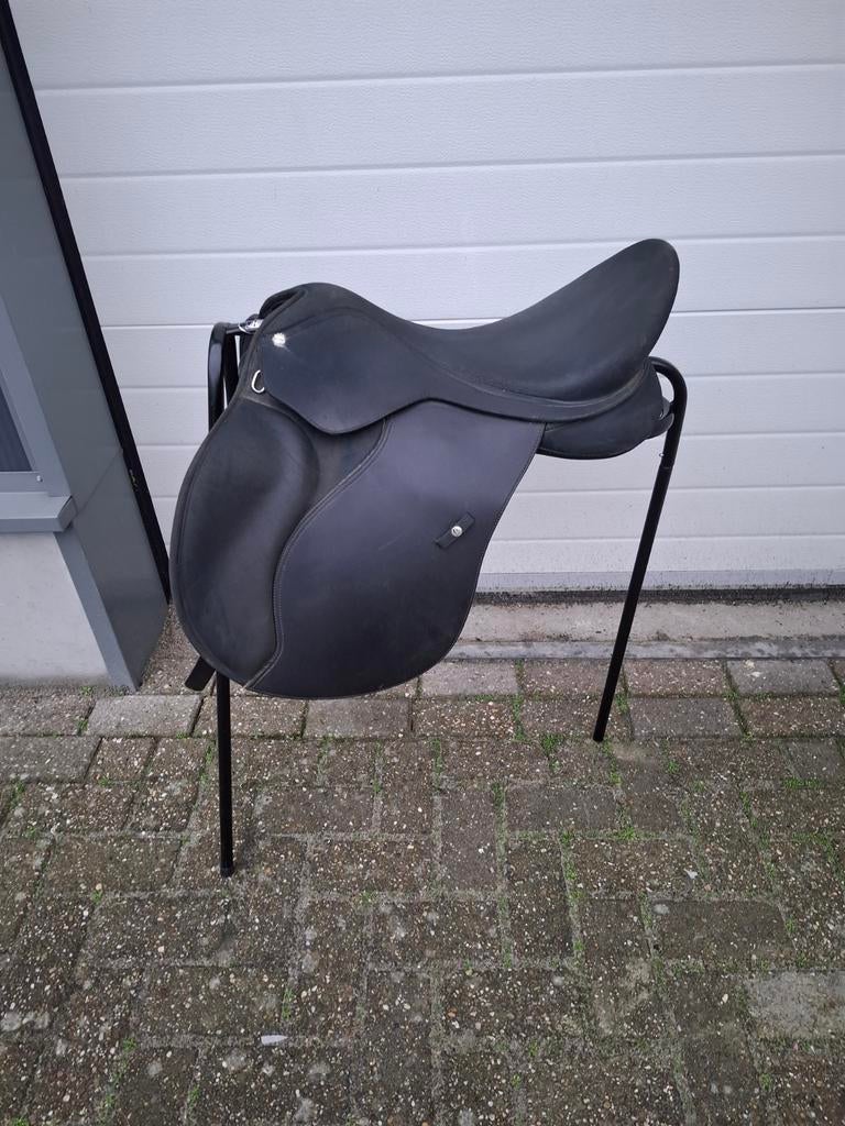 Wintec 2000 vzh 18, Dieren en Toebehoren, Paarden en Pony's | Zadels, Dressuur, Ophalen of Verzenden, Zo goed als nieuw