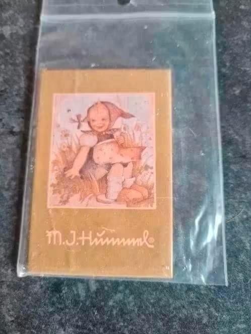 reclame bordje MJ Hummel 5 bij 8 cm, Ophalen of Verzenden, Reclamebord