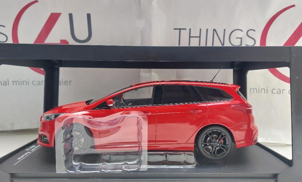 Ixo 1:18 Ford Focus ST 2015 rood nieuw in verpakking, Ophalen of Verzenden, Nieuw, Auto, Overige merken