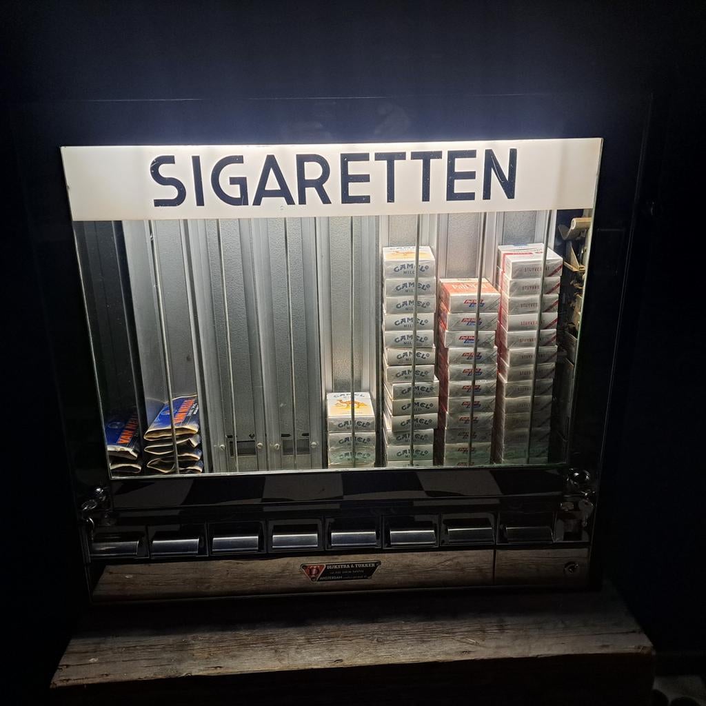 Dijkstrs & Tukker Sigaretten automaat '60/'70, Ophalen, Gebruikt