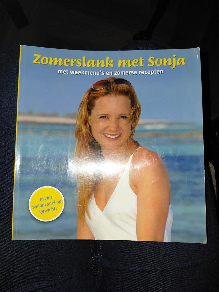 Zomerslank met Sonja - Receptenboek, Boeken, Kookboeken, Hoofdgerechten, Gezond koken, Ophalen of Verzenden, Zo goed als nieuw