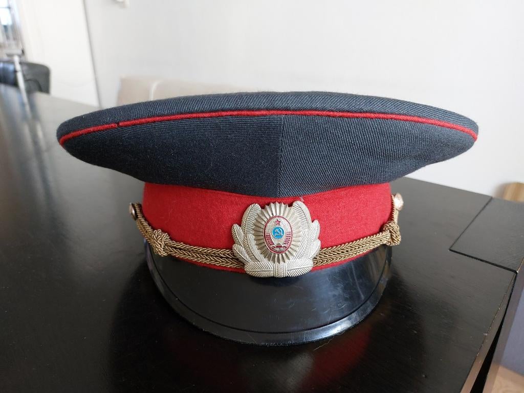 Oosteuropese militaire pet - verzamelaar/carnaval, Ophalen of Verzenden, Overige soorten, Azië, Helm of Baret