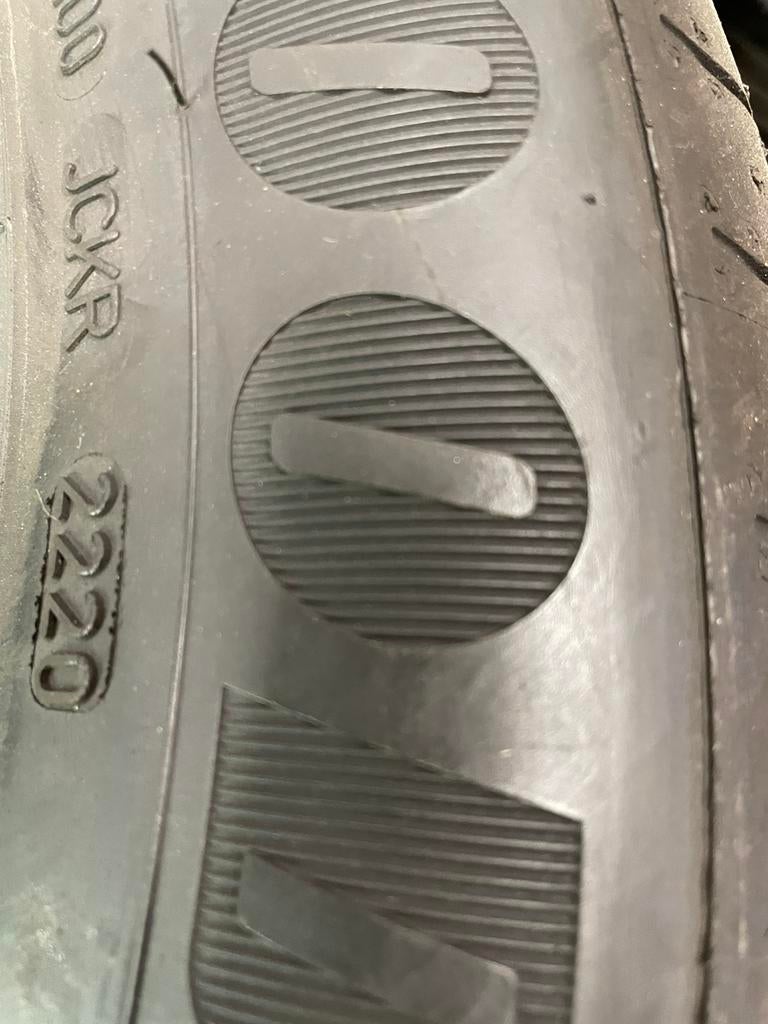 “225 55 17 Goodyear. Demo. Puntjes zitten er nog op”, Ophalen, Gebruikt, 17 inch, Band(en)