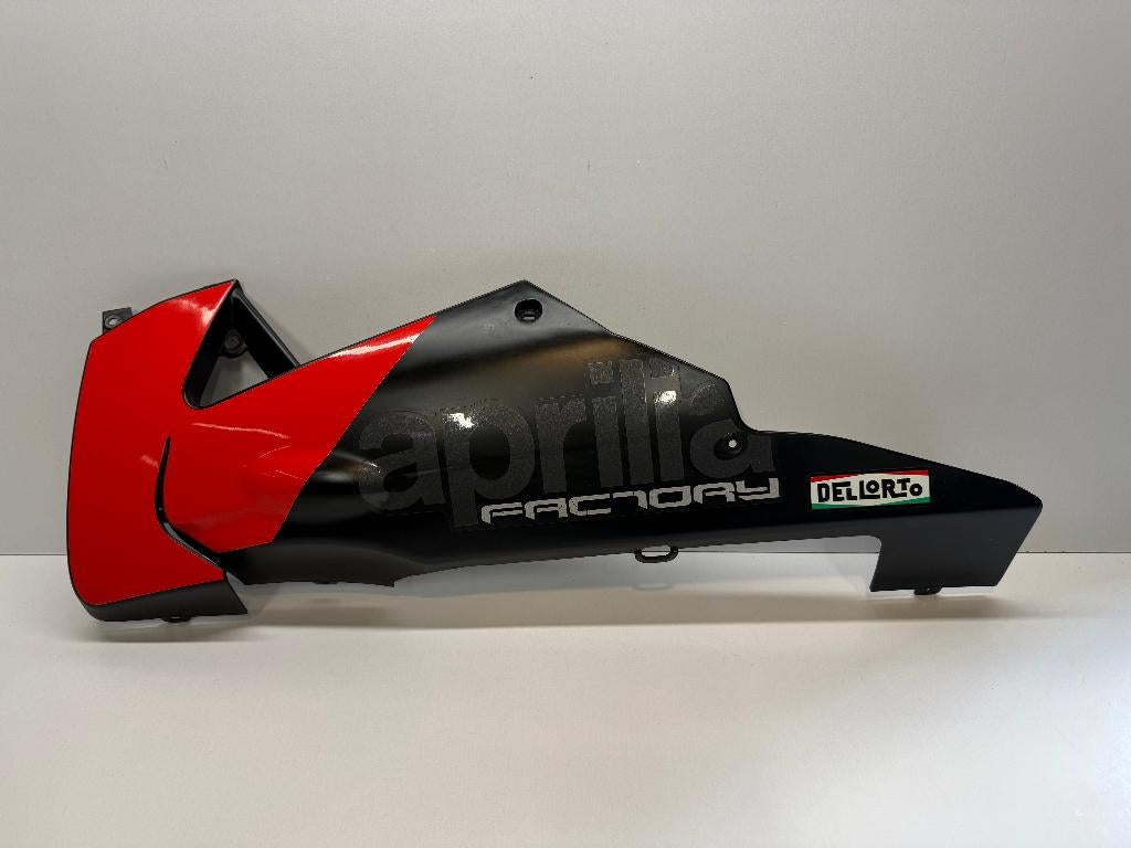 Aprilia RSV4 Factory OEM Onderkuip Under Cowl LH Links, Gebruikt, Minervum 7272, 4817 ZM Breda, Info@aprilia.com, Verzenden