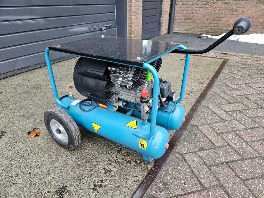 Fiac compressor 230 Volt verrijdbaar, Doe-het-zelf en Verbouw, Compressors, 100 liter of meer, Ophalen, Gebruikt, 200 tot 400 liter/min