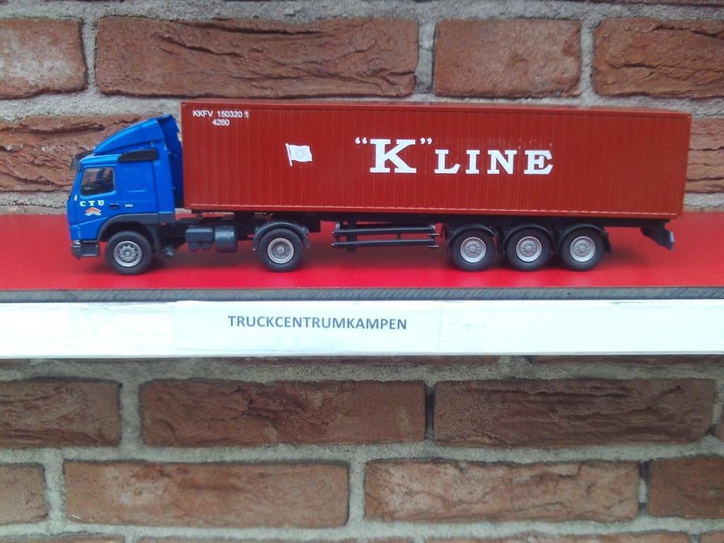 Conrad  Volvo  FM  van  C.T.U.  met  container., Hobby en Vrije tijd, Modelauto's | 1:50, Ophalen of Verzenden, Zo goed als nieuw