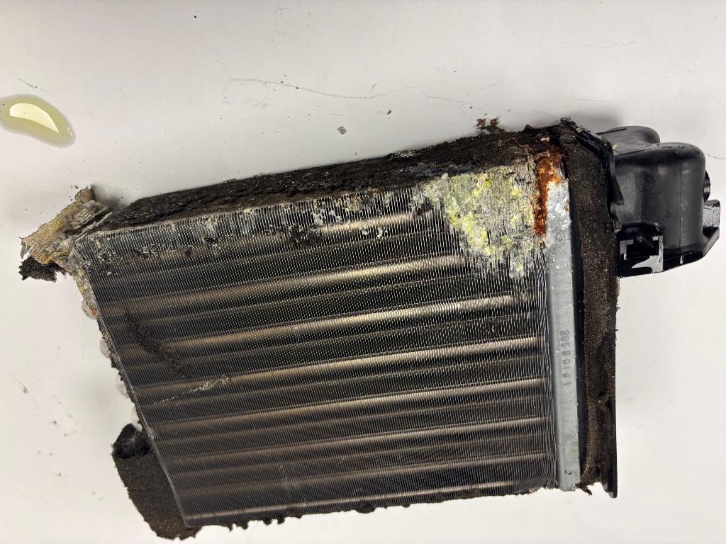 KACHEL RADIATOR NODIG VOOR DE CLASSIC MINI COOPER ?, Auto-onderdelen, Airco en Verwarming, Mini, Oldtimer onderdelen, Overige automerken
