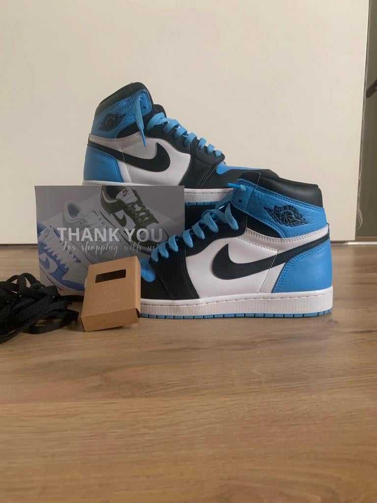 Jordan 1 high unc black toe, Kleding | Heren, Schoenen, Ophalen of Verzenden, Nieuw
