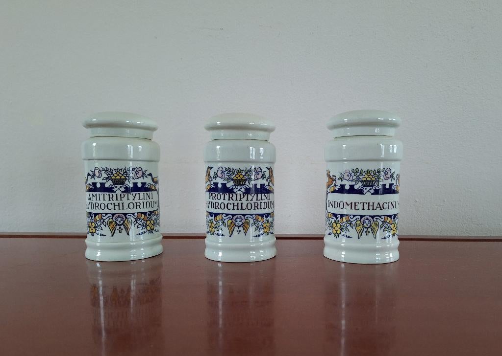 VINTAGE 3X APOTHEKERSPOTTEN KONINKLIJKE GOEDEWAAGEN, Ophalen of Verzenden, Zo goed als nieuw