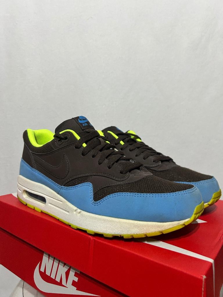 BIJNA NIEUW! Maat 45 - Nike Air Max 1 Essential Brown Volt, Kleding | Heren, Schoenen, Overige kleuren, Verzenden, Nike, Nike