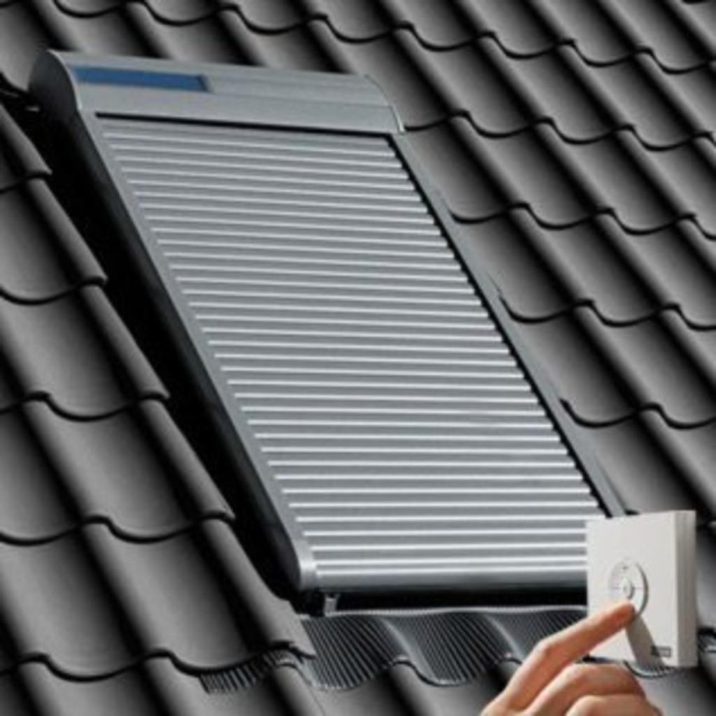 GOEDKOOPSTE in NL! Partij VELUX rolluiken en zonwering, Ophalen, Nieuw, Dakraam, Dubbelglas