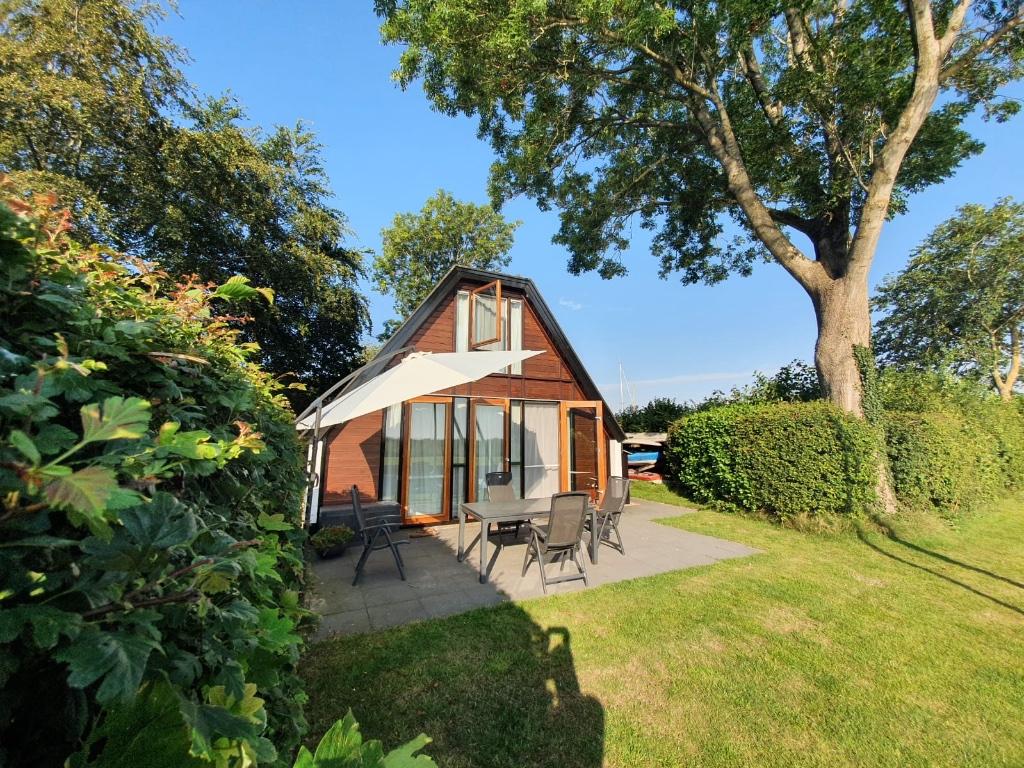 Te huur: Vakantiehuisje aan het slotermeer, Vakantie, Vakantiehuizen | Nederland, Wasmachine, Friesland, Aan meer of rivier, 4 personen