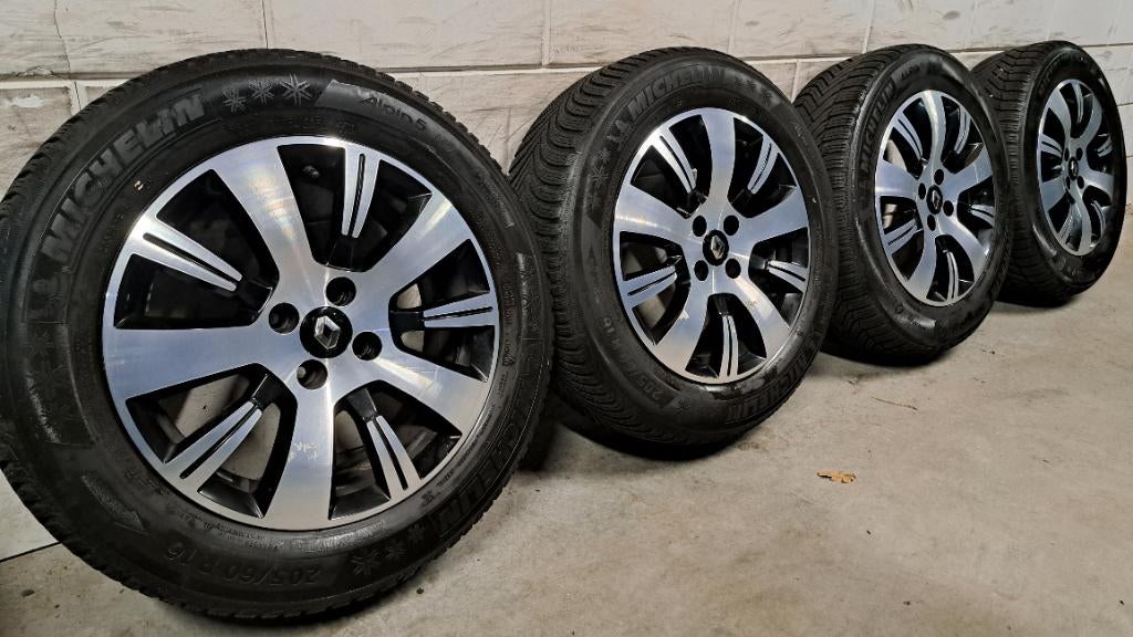 Bi-color velgen Captur Sandero Stepway 205/60/16 TOP STAAT!, Auto-onderdelen, Banden en Velgen, Gebruikt, 16 inch, Banden en Velgen