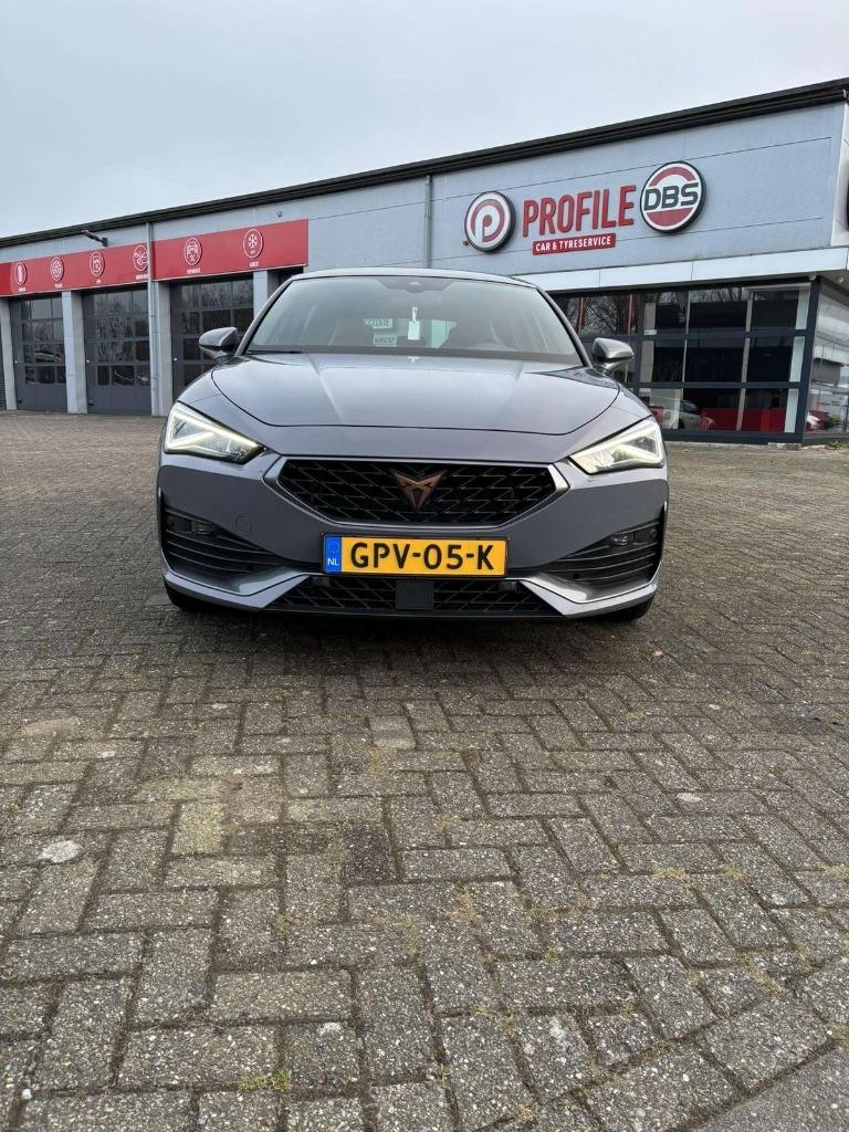 Cupra Leon 1.4 E-hybrid 245pk Dsg-6 2021 Grijs, Auto's, Cupra, Particulier, Leon, 360° camera, 4x4, ABS, Achteruitrijcamera, Adaptieve lichten