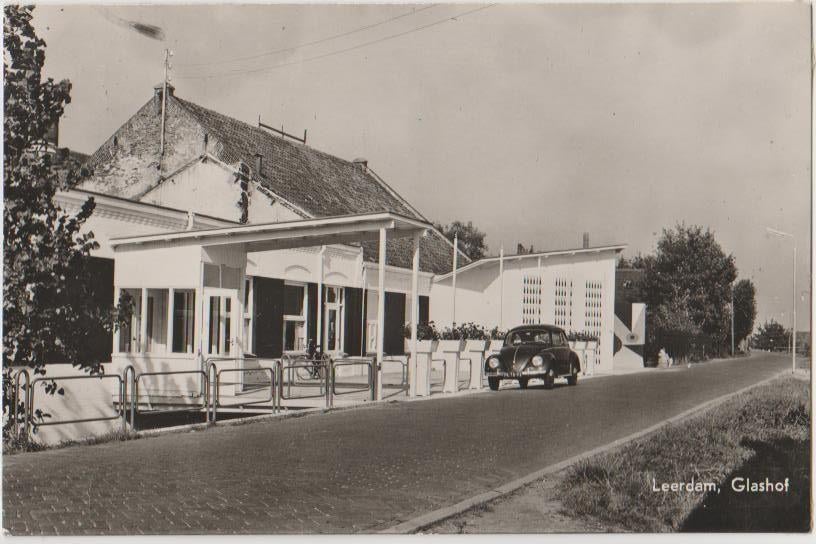 Leerdam (U) glashof 1956. met mooie VW Kever voor de deur., Verzenden, 1940 tot 1960, Gelopen, Utrecht
