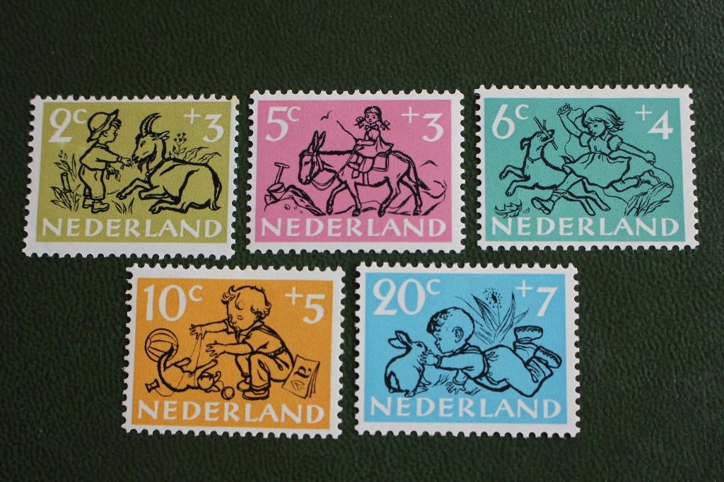 596-600 Kinderzegels 1952 Postfris, Ophalen of Verzenden, Na 1940, Postfris