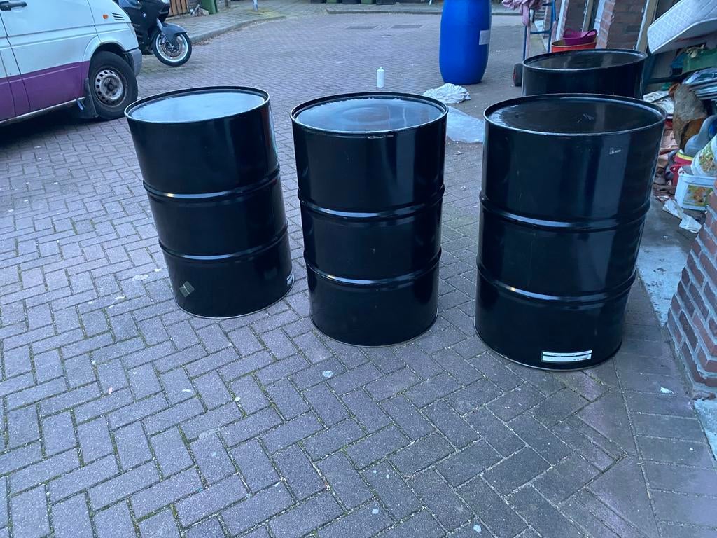 Mooie zwarte vaten olievaten 200 liter plantenbak statafel, ., Minder dan 60 cm, Rond, Ophalen of Verzenden