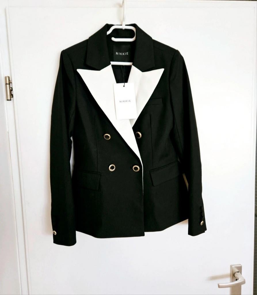 Nikkie blazer jas nieuw, Kleding | Dames, Ophalen of Verzenden, Nieuw, Maat 34 (XS) of kleiner, Zwart