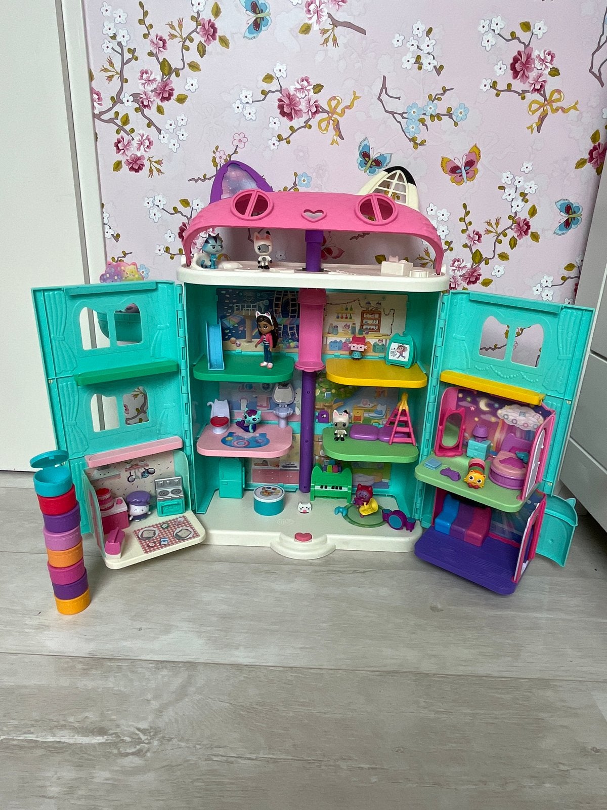 Gabby's Poppenhuis met kamers, muziek als nieuw, Ophalen, Zo goed als nieuw, Poppenhuis
