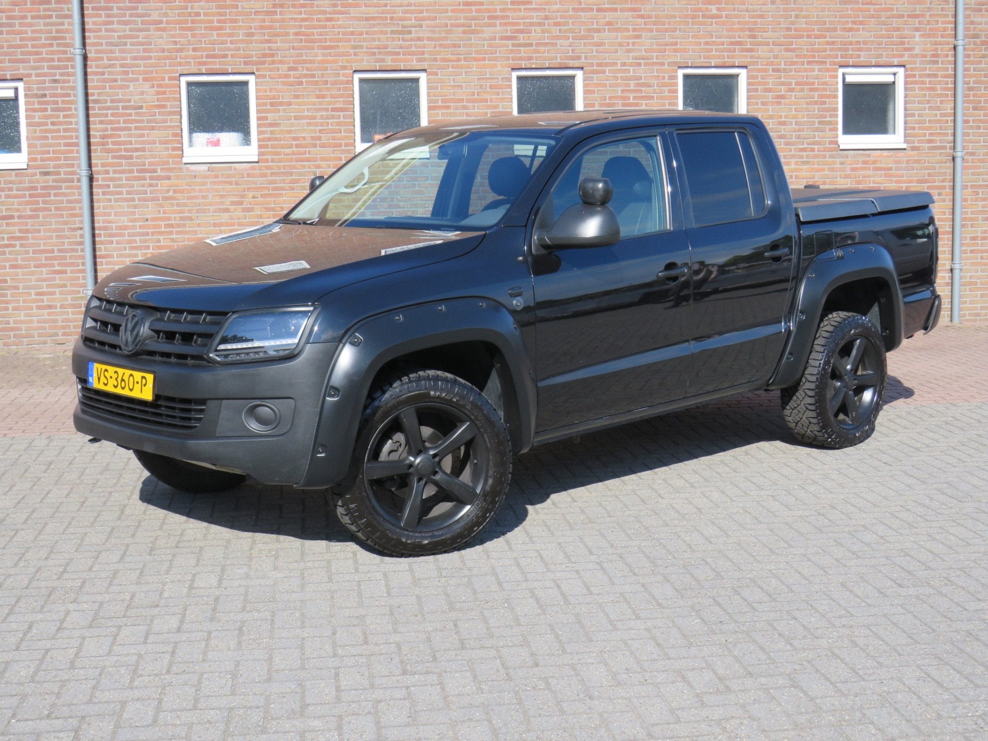 Volkswagen Amarok 2.0 TDI 140Pk 4Motion Plus Wolfsburg Editi, Euro 5, Gebruikt, Zwart, 4 cilinders