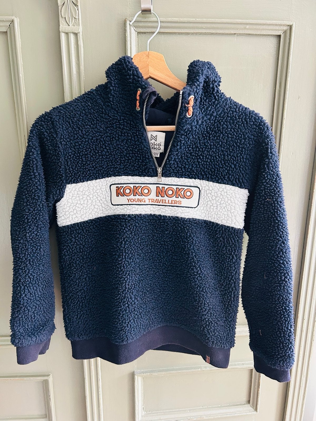 Koko Noko teddy trui maat 134, Ophalen, Zo goed als nieuw, Jongen of Meisje, Trui of Vest