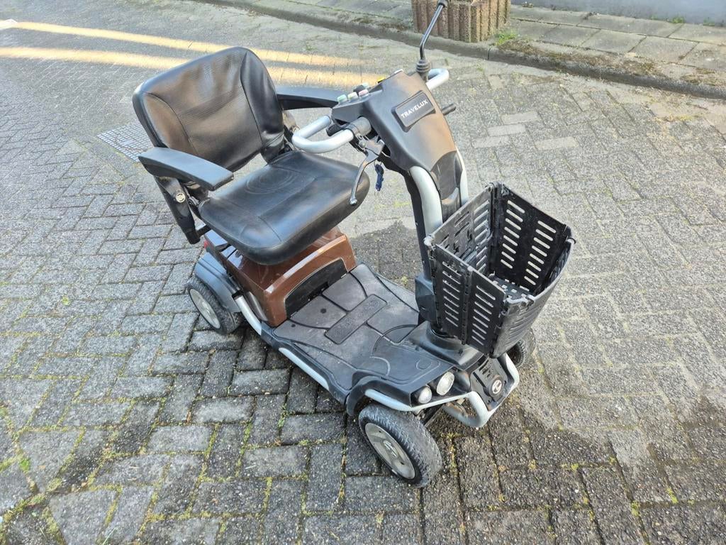 Travelux scootmobiel met nieuwe accu's, Ophalen