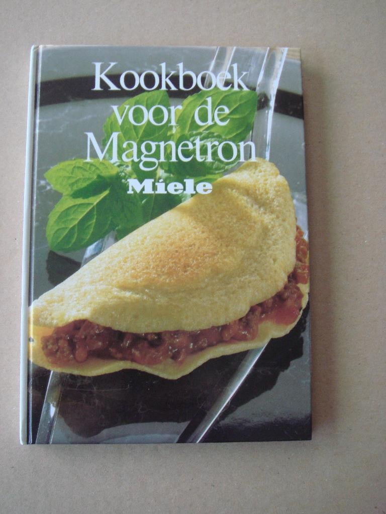 Kookboek voor de magnetron Miele, Boeken, Kookboeken, Zo goed als nieuw, Ophalen of Verzenden
