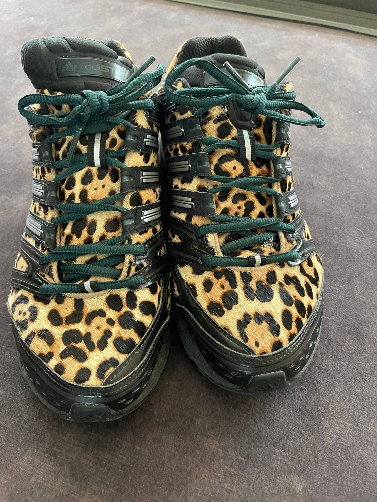 Adidas Adistar Control 5 sneakers met luipaardprint, Ophalen of Verzenden, Gedragen, Overige kleuren, Sneakers of Gympen