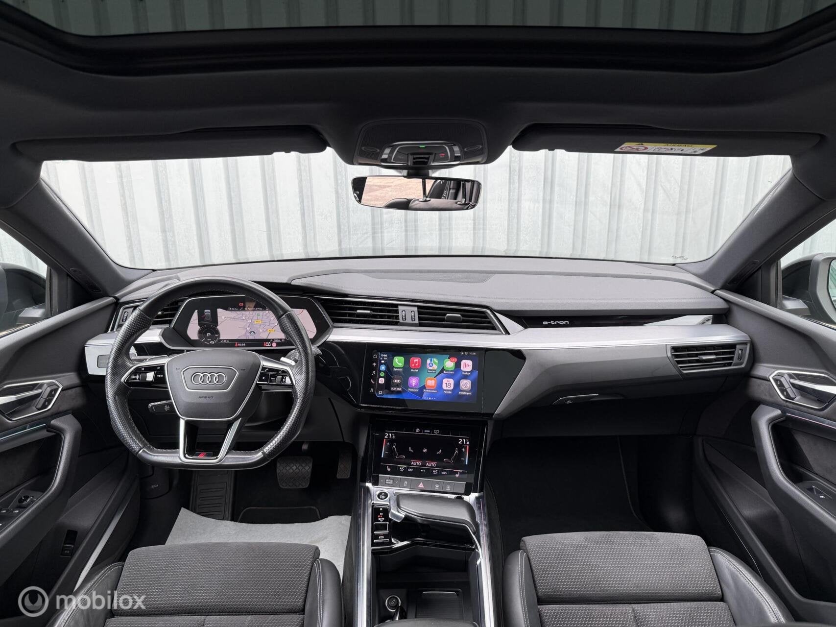 Audi e-tron 55 quattro S-Line 95 kWh |B&O|Schuifdak|Carplay, Automaat, 131 €/maand, 1800 kg, Zwart