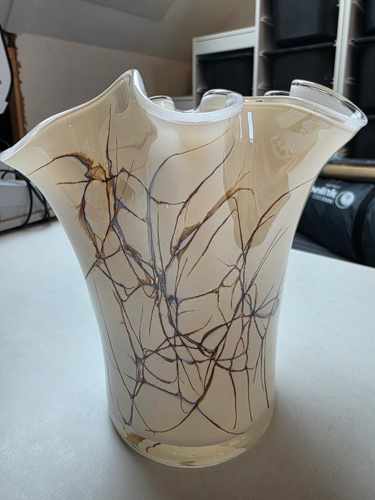 Prachtige handgeblazen Fidrio vaas uit exclusieve collectie, Ophalen of Verzenden, Nieuw, Beige