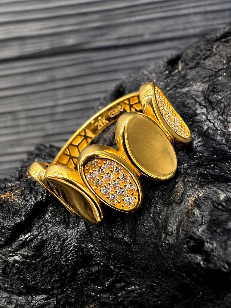 21 karaat gouden ringen nieuw dubai, Ophalen of Verzenden, Zo goed als nieuw, Goud, Dame