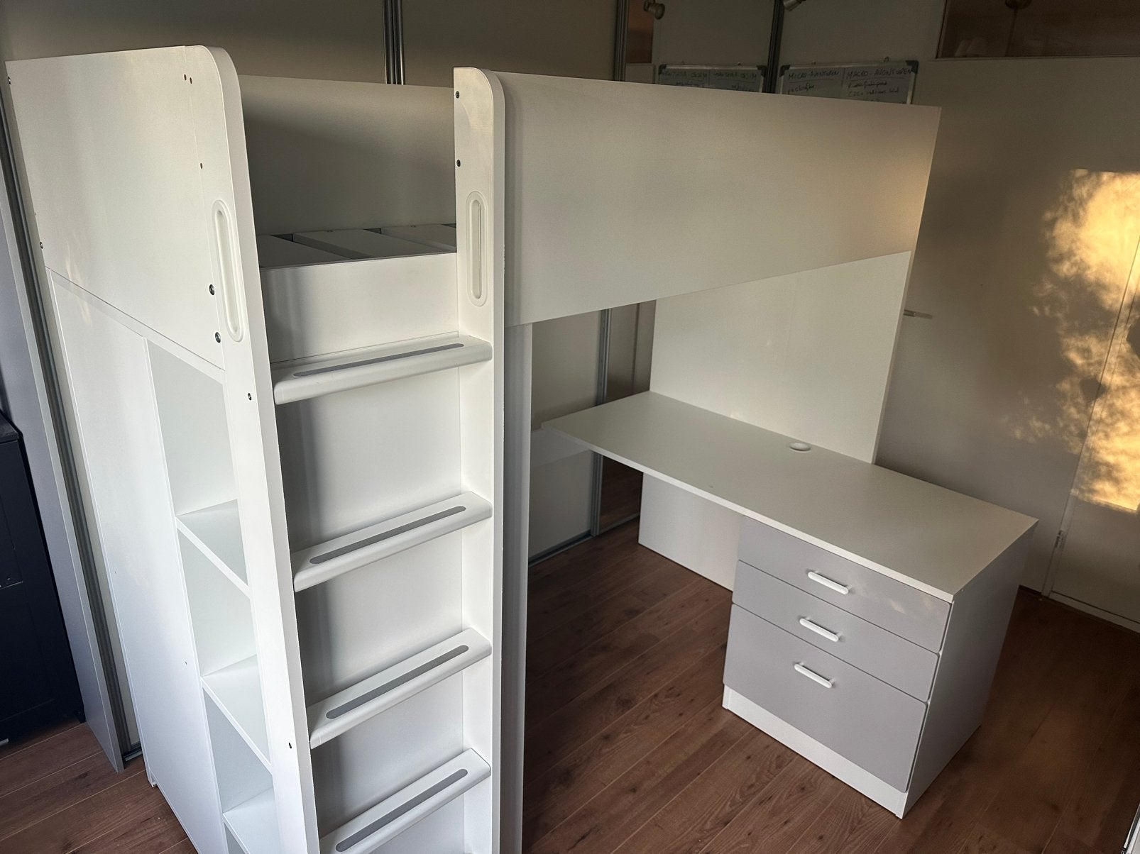 Ikea hoogslaper met kast en bureau, Ophalen, Eenpersoons, Zo goed als nieuw, 90 cm