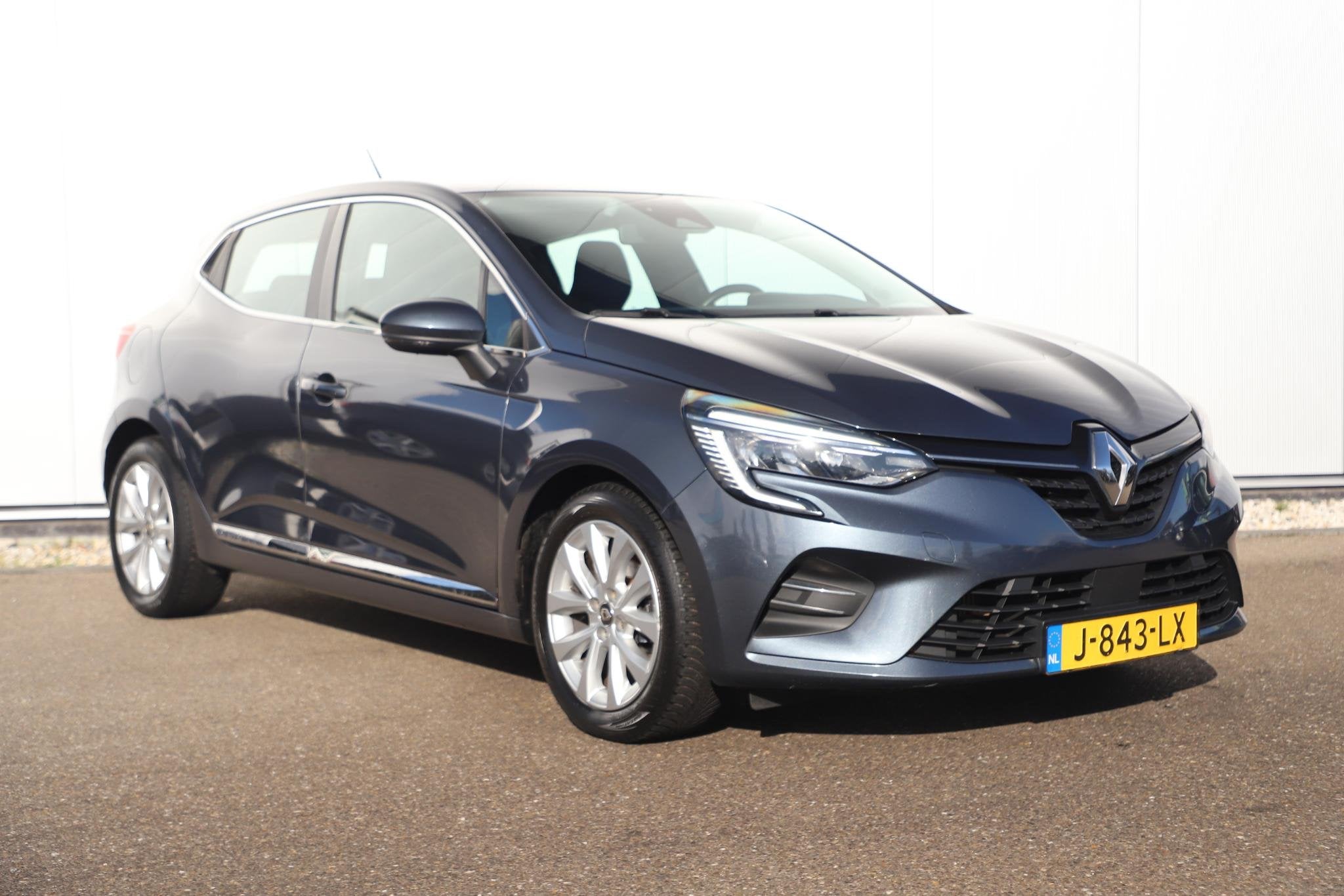 Renault Clio 1.0 TCe Intens Half Leder Navigatie Carplay And, Voorwielaandrijving, 101 pk, Gebruikt, Euro 6