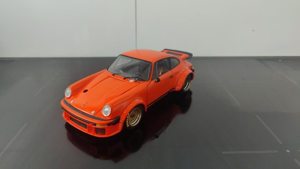 Porsche 911 (934) Exoto 1:18 modelauto's, Ophalen, Gebruikt