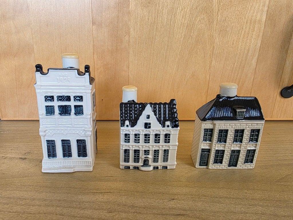 KLM huisjes 103 - 105 - 106 als set 85,00 euro, Verzamelen, KLM Huisjes, Ophalen of Verzenden, Nieuw, 81 t/m 91, Gevuld