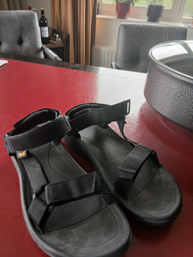 TEVA Sandalen heren, Sandalen, Zwart, Zo goed als nieuw, Ophalen of Verzenden