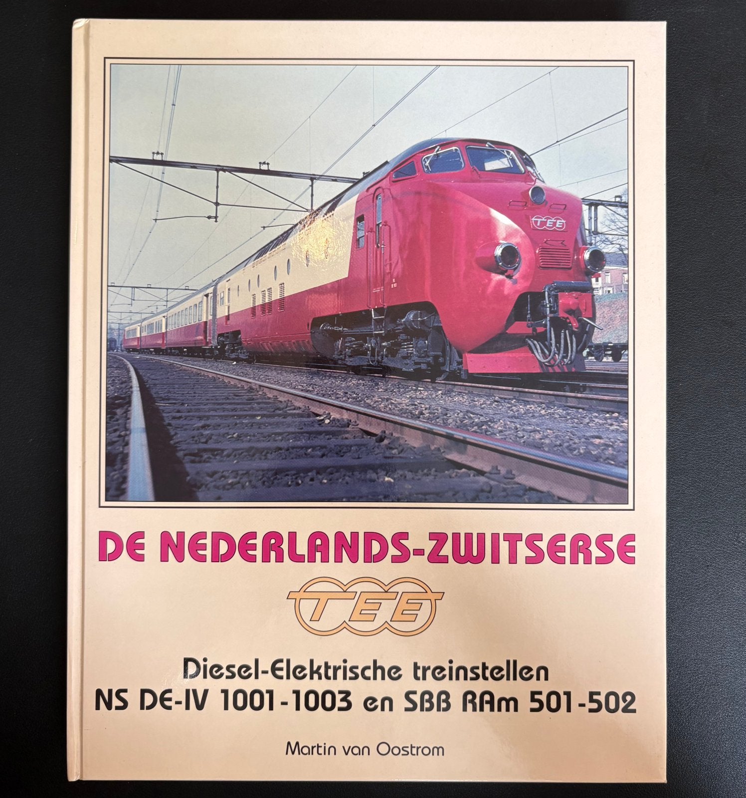 De Nederlands-Zwitserse TEE (1997), Verzamelen, Spoorwegen en Tramwegen, Zo goed als nieuw, Trein, Boek of Tijdschrift, Ophalen of Verzenden