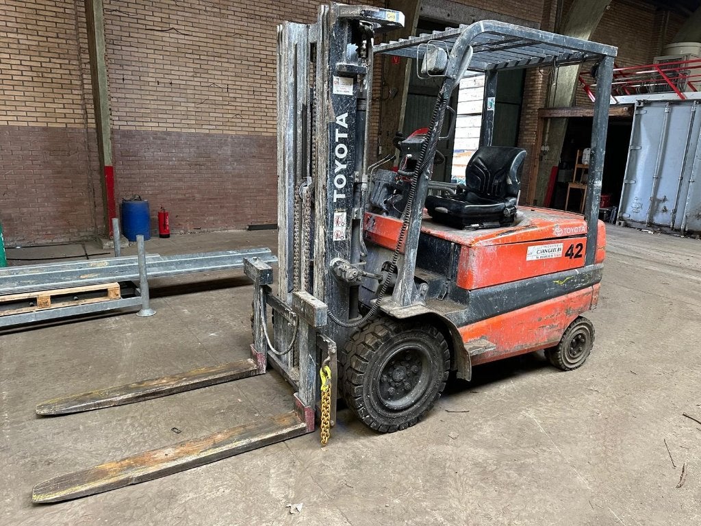 Heftrucks Toyota FE15 / FBMF 30 ( 1,5 en 3 tons), Zakelijke goederen, Machines en Bouw | Heftrucks en Intern transport, Ophalen